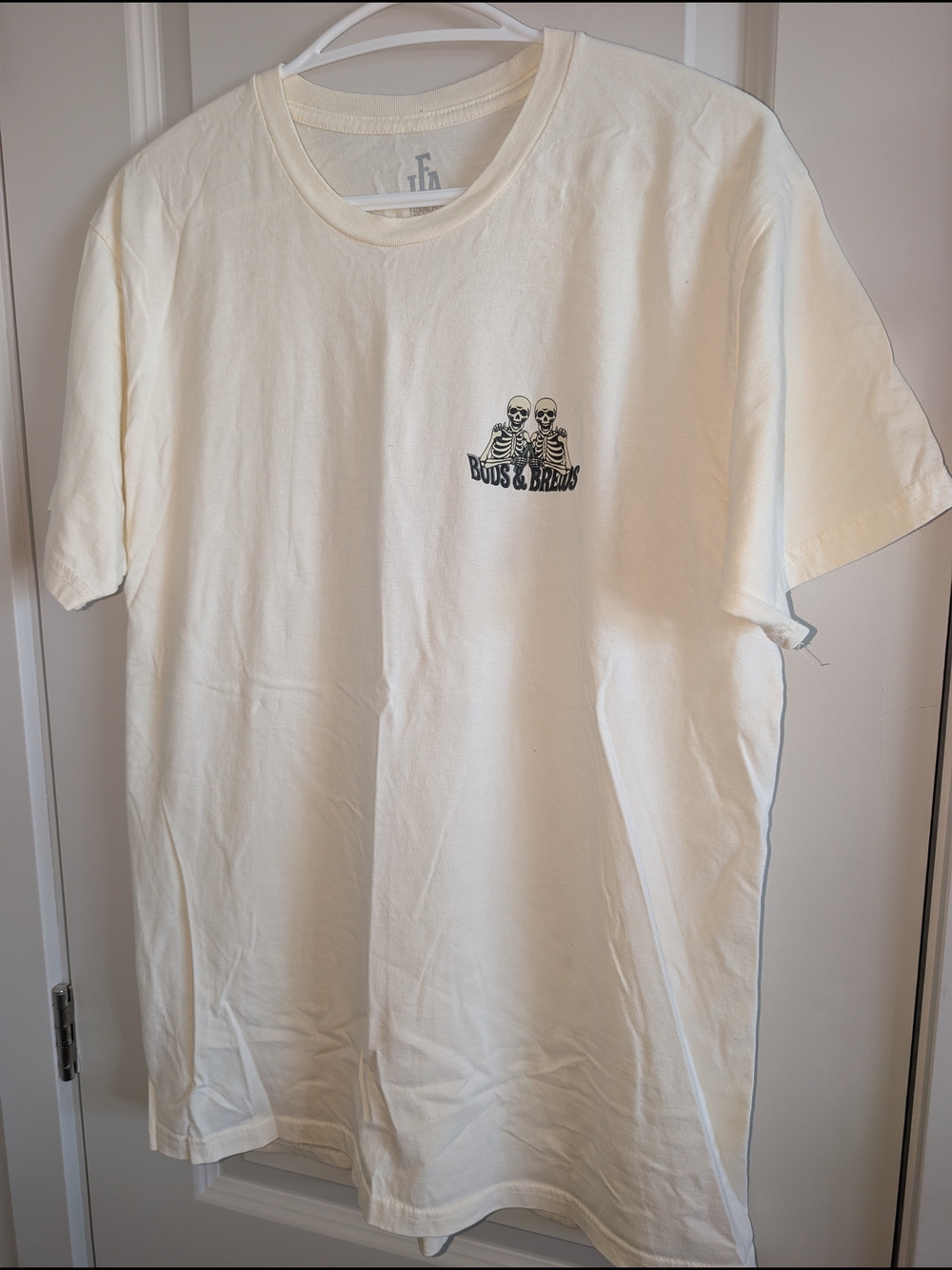 2/30$ 💓 NWOT Cream Short Sleeve Tee - Men's
